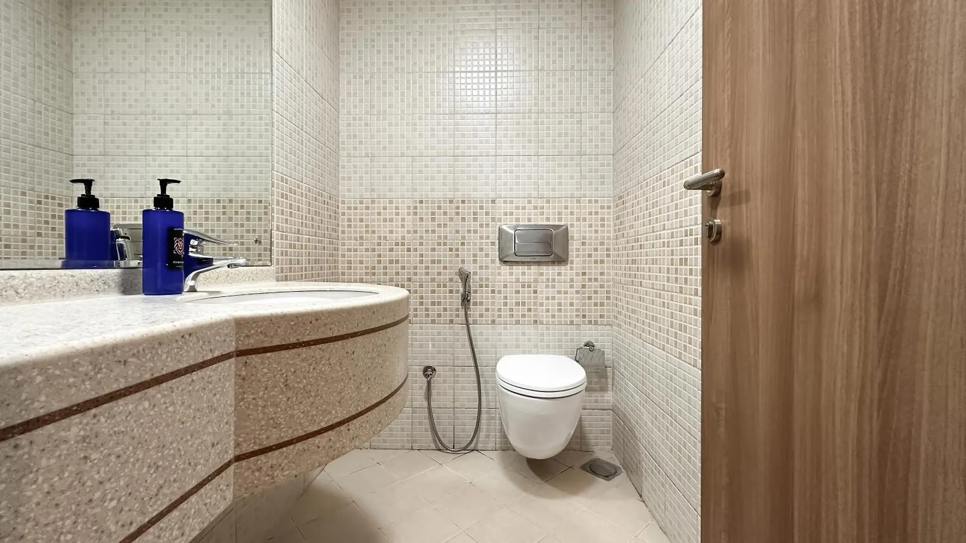 Trophy Starlight Suites Lux Upgraded 1Br In Marina Dubai Apartment