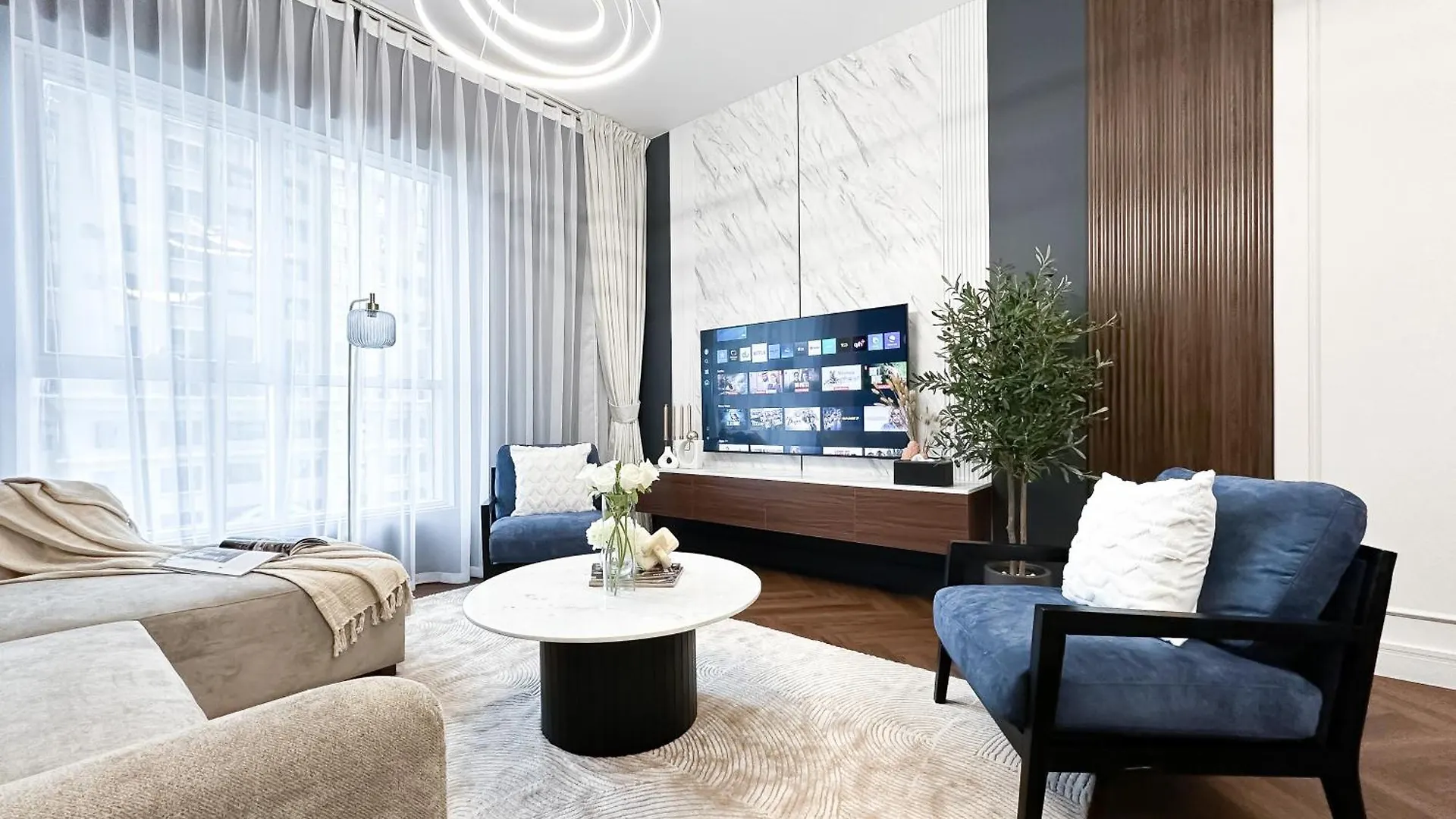 Trophy Starlight Suites Lux Upgraded 1Br In Marina Dubai Apartment