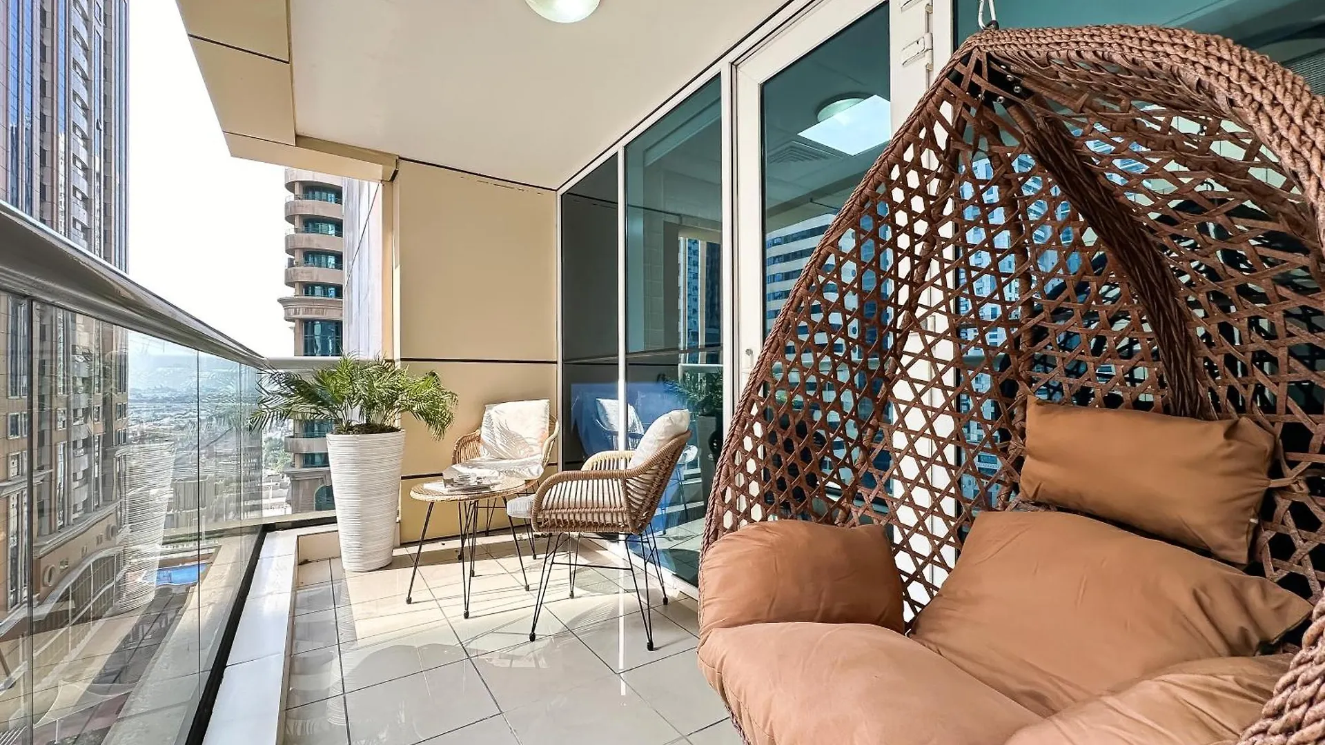 Trophy Starlight Suites Lux Upgraded 1Br In Marina Dubai United Arab Emirates